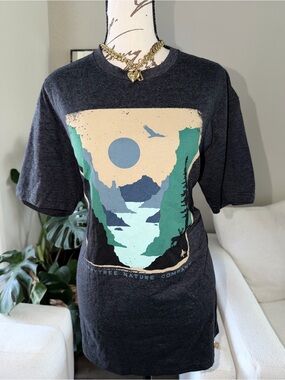 Charcoal Graphic Nature Tee - Green Scenic Print